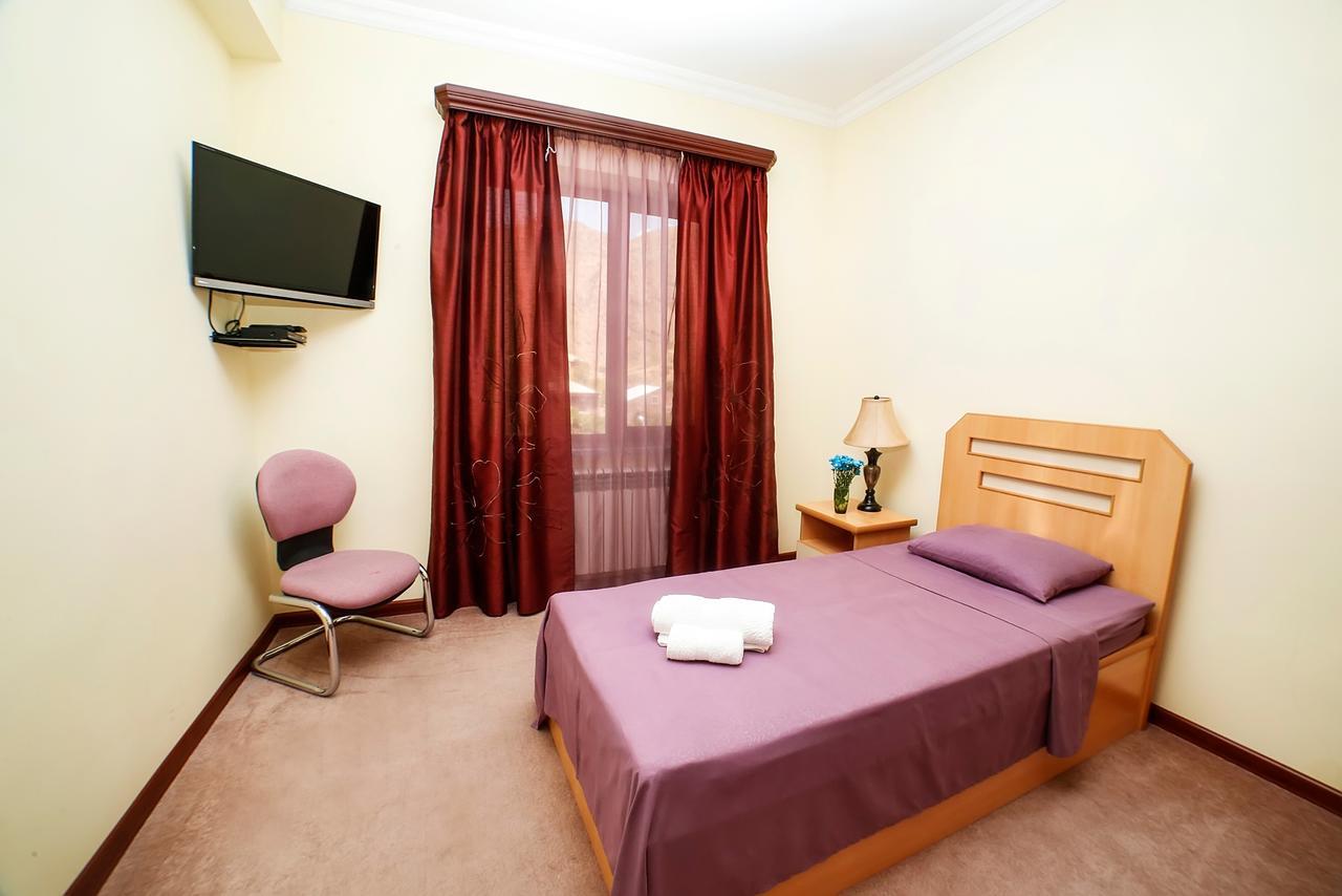 Amrots Hotel Vaykʼ Εξωτερικό φωτογραφία